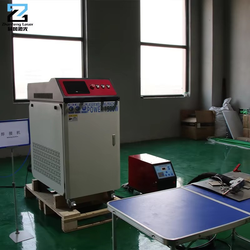 Handheld Laser Welding Machine - Soudeuse laser 4 en 1 pour