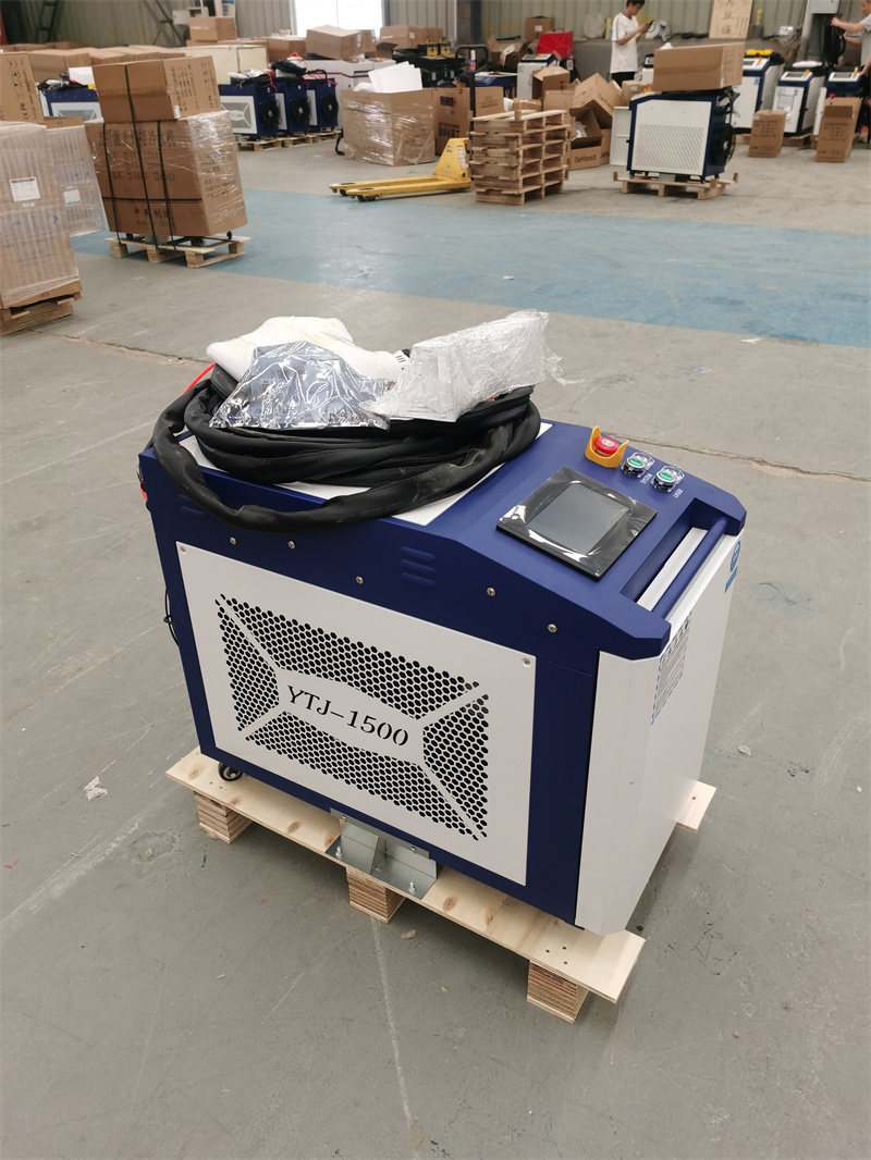 Handheld Laser Welding Machine - Machine de soudage laser refroidie par
